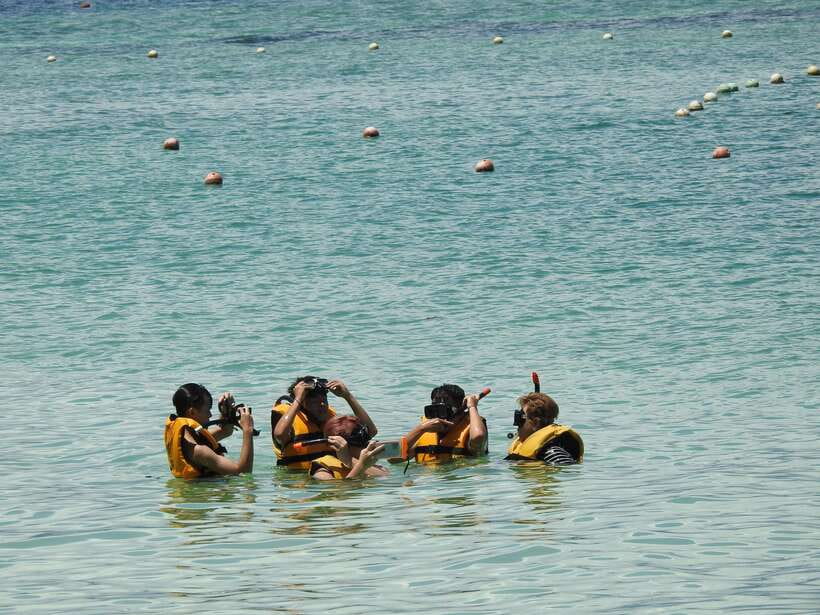 Kota Kinabalu: Island Hopping with Snorkeling & Meal - Four hours at Manukan Island