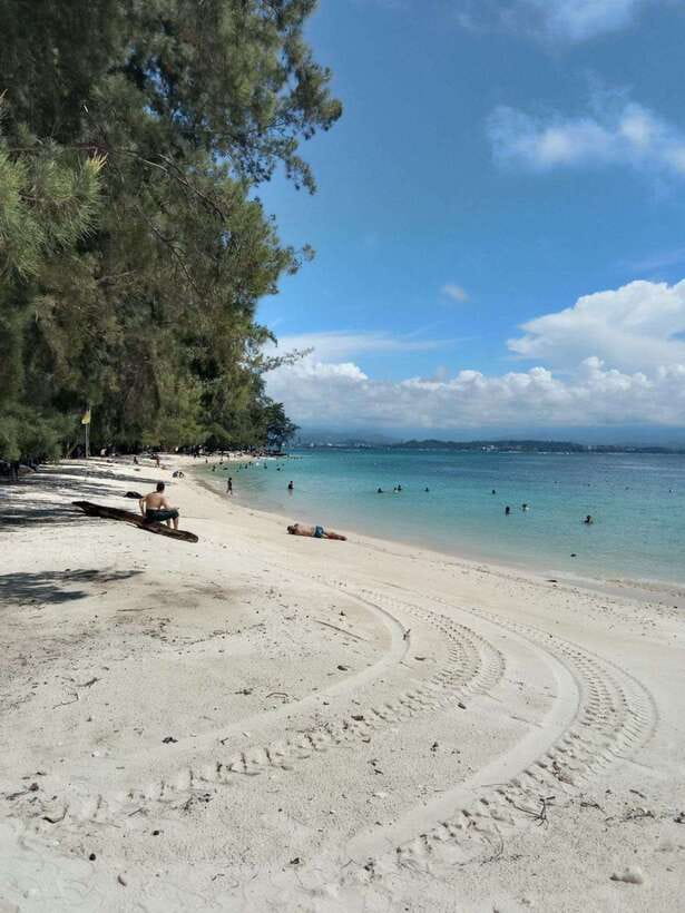 Kota Kinabalu: Manukan & Sapi Islands Snorkeling with Lunch - Manukan Island gives you the main portion of the day