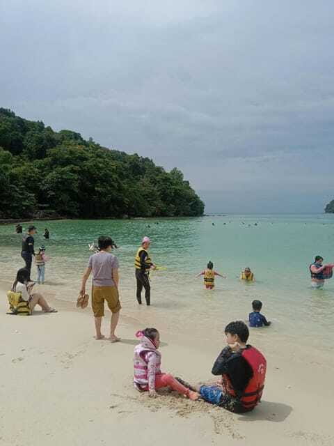 Kota Kinabalu: Manukan & Sapi Islands Snorkeling with Lunch - What the $74 price really includes
