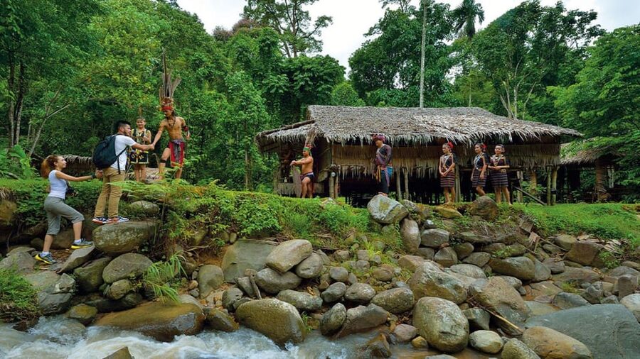 Kota Kinabalu : Mari-Mari Cultural Village Day Tour - Traditional performances with a clear purpose