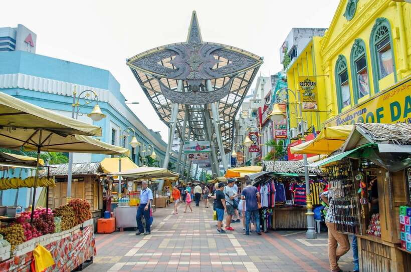 Kuala Lumpur: 4-Hour Authentic Local Markets & Event Tour - Key points to know before booking