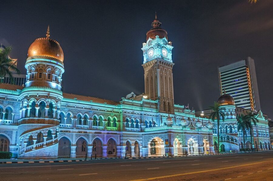Kuala Lumpur: 4-Hour Authentic Local Markets & Event Tour - Food expectations: flexible rather than fixed