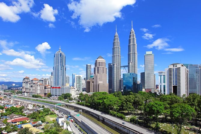 Kuala Lumpur Airport Transfer to Your Hotel - Shared vehicle or private car?