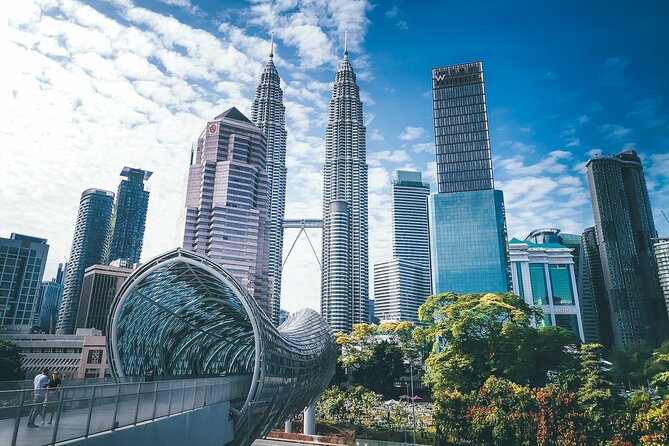 Kuala Lumpur Airport Transit Tour - The Petronas Towers and KL Tower Need a Budget Decision