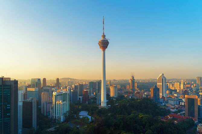 Kuala Lumpur Airport Transit Tour - Batu Caves Starts With the Biggest Impression
