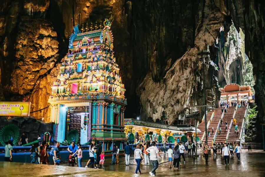 Kuala Lumpur: Batu Caves Half-Day Tour with Pick-Up Option - What the guides add to the experience