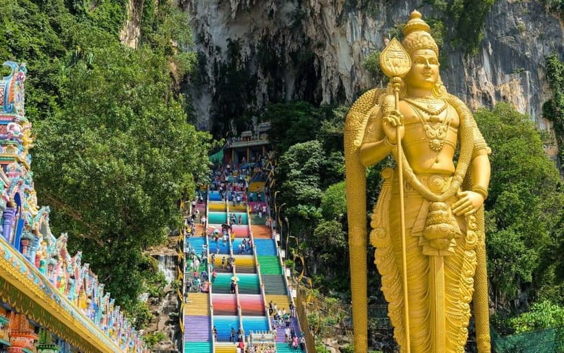 Kuala Lumpur: Batu Caves & Kuala Gandah Elephant Sanctuary - Batu Caves and the 42.7-meter Lord Murugan statue