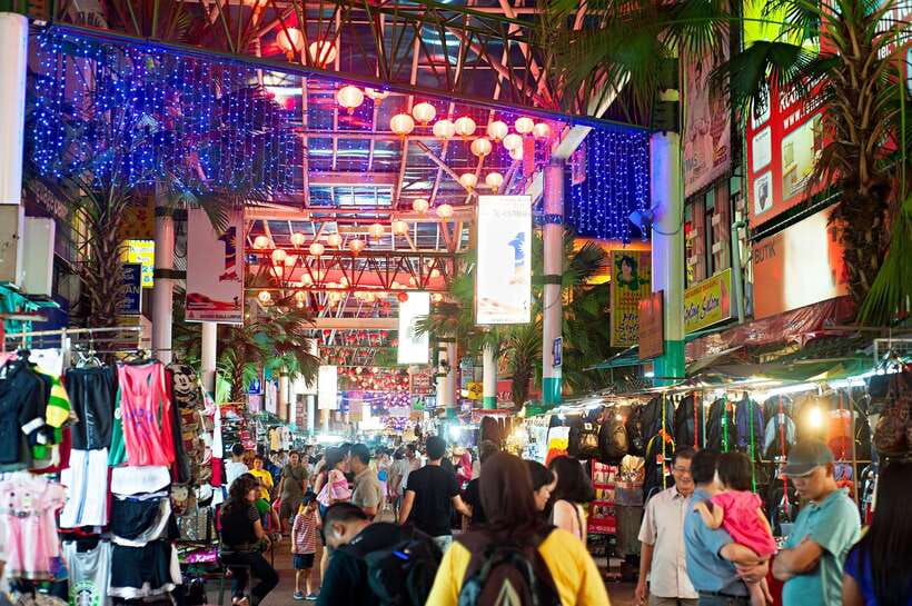Kuala Lumpur by Night and Malaysian Food Tour - Merdeka Square and the story behind Malaysia’s capital