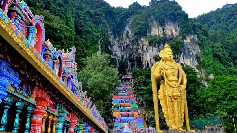 Kuala Lumpur: City Highlights, Batu Caves, and Malacca Tour - Jonker Street, A Famosa, and Malacca’s layered past