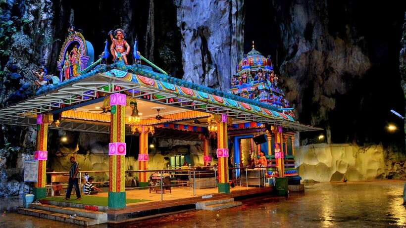 Kuala Lumpur: City Tour & Batu Caves Combo - Chocolate, comfort, and the shared vehicle