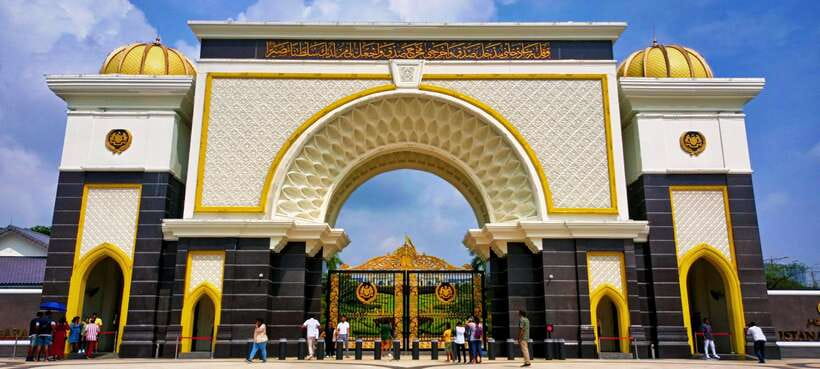 Kuala Lumpur: City Tour & Batu Caves Combo - Petronas Towers and what is not included