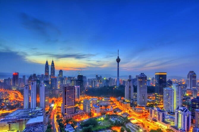 Kuala Lumpur City Tour with 21 Attraction (Private) - National Mosque and the ASEAN Sculpture Garden