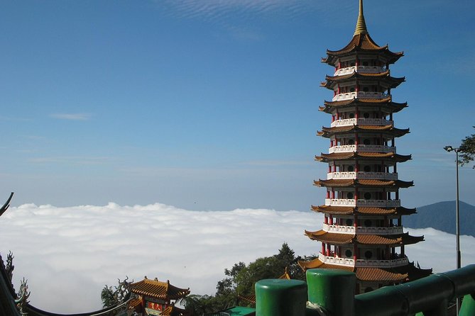 Kuala Lumpur Customizable Private Tour Including Driver - Petronas Twin Towers and your free time