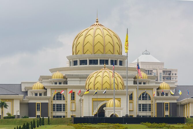 Kuala Lumpur Full Day City Tour with Petronas Twin Tower Tickets - One day, many faces of Kuala Lumpur