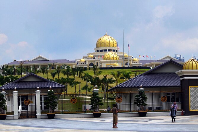Kuala Lumpur Full Day City Tour with Petronas Twin Tower Tickets - Petronas Twin Towers: the day’s headline visit