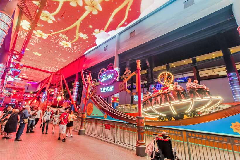Kuala Lumpur: Genting Highland Tour with SkyWorld Theme Park - Shopping at the premium outlet