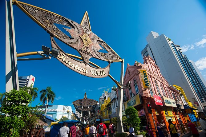 Kuala Lumpur Grand Full Day Guided Tour with 25 Attractions (SIC) - Modern towers and the Saloma Bridge