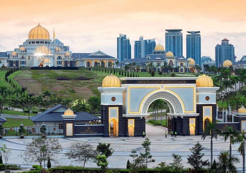 Kuala Lumpur: Half Day Group City Highlights Tour - A fast introduction to Kuala Lumpur’s many faces
