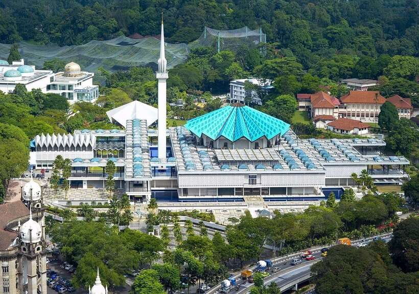Kuala Lumpur: Half Day Group City Highlights Tour - National Mosque: an important stop with a Friday limitation