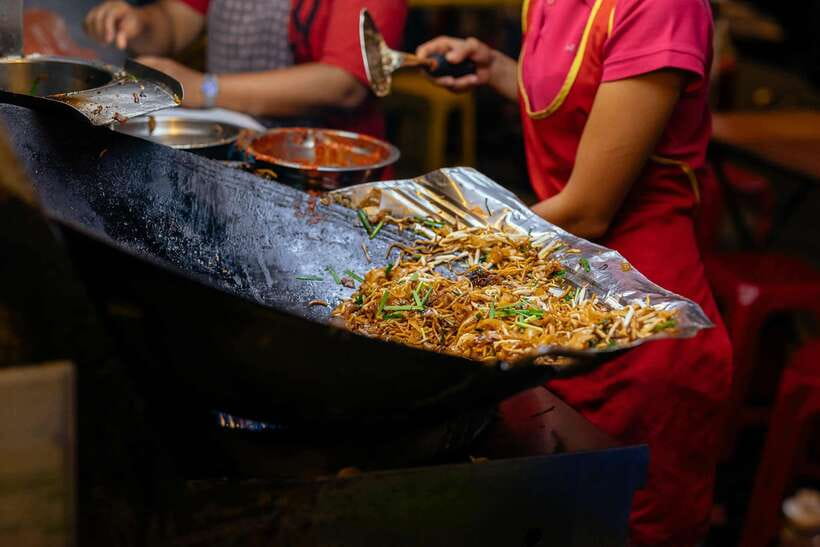 Kuala Lumpur: Local Street Food Night Tour - The Mamak SK Corner finale