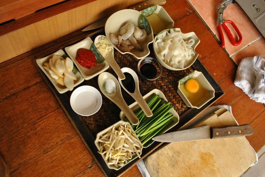 Kuala Lumpur: Malaysian Cooking Class with Market Tour - Should you book the LaZat cooking class?