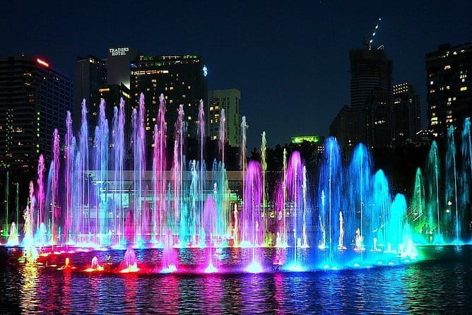 Kuala Lumpur Night City Tour: Experience the Nightlife - Sri Mahamariamman Temple and Chan See Shu Yuen Temple