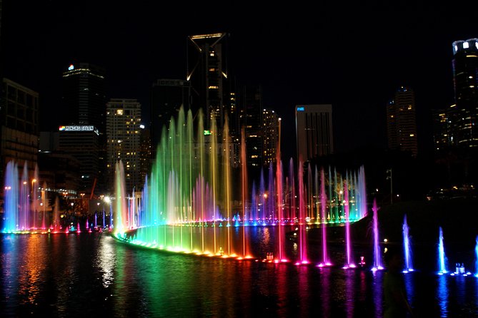 Kuala Lumpur Night Tour with Saloma Bridge - Why this Kuala Lumpur night tour works