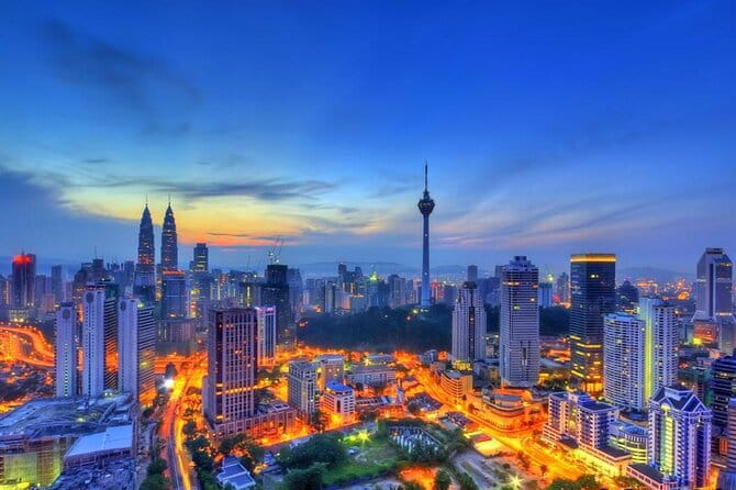 Kuala Lumpur: Nightlife Walking Tour with Local Guide - UR-MU and the city’s artful detour