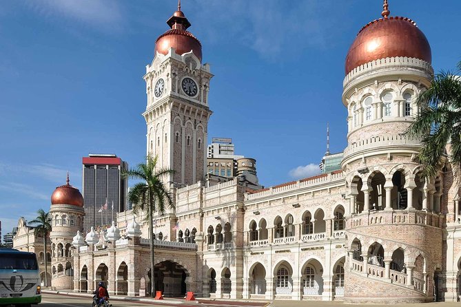Kuala Lumpur Private City Highlights Tour - National Mosque: A Brief Visit With Real Cultural Weight