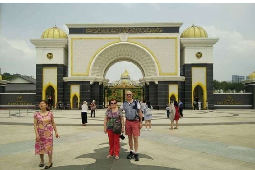 Kuala Lumpur: Private custom walking tour with a local guide - Building a two to eight-hour Kuala Lumpur route