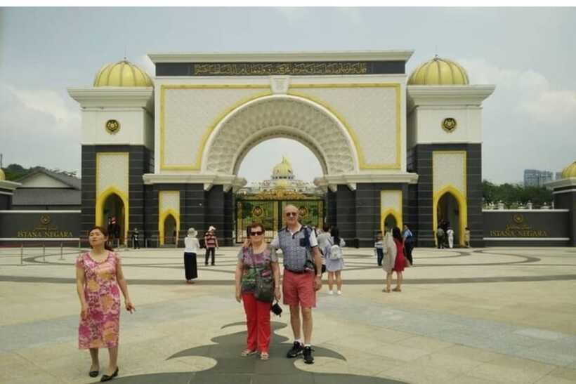 Kuala Lumpur: Private custom walking tour with a local guide - Seeing the city’s main sights from the outside