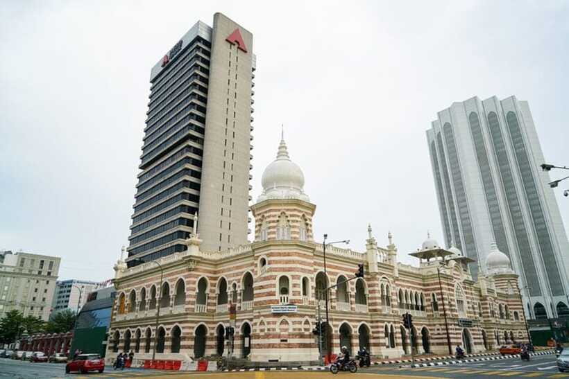 Kuala Lumpur: Private custom walking tour with a local guide - Local insight, practical advice, and custom suggestions