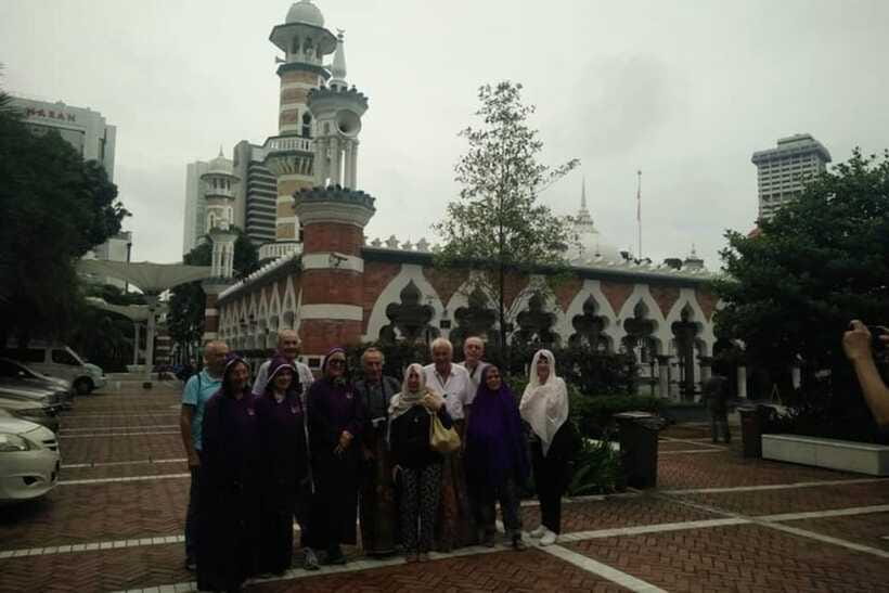 Kuala Lumpur: Private custom walking tour with a local guide - Walking, public transport, and the real cost