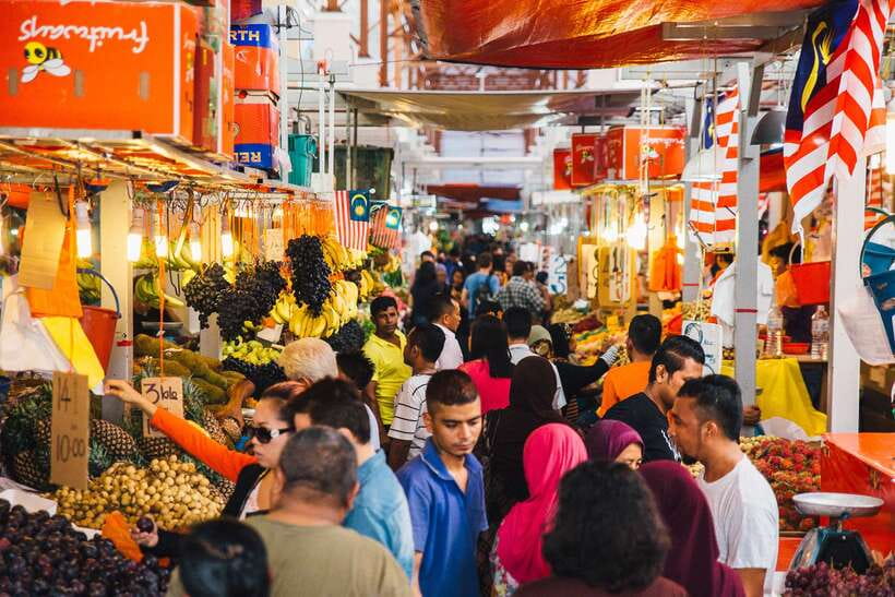 Kuala Lumpur: Private Food Tour – 10 Tastings with Locals - What the walking pace and setting are really like