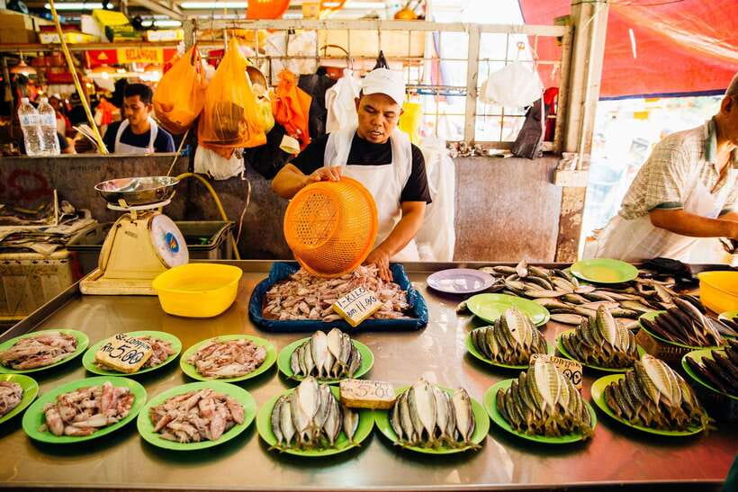 Kuala Lumpur: Private Food Tour – 10 Tastings with Locals - Who should book this Kuala Lumpur food tour?
