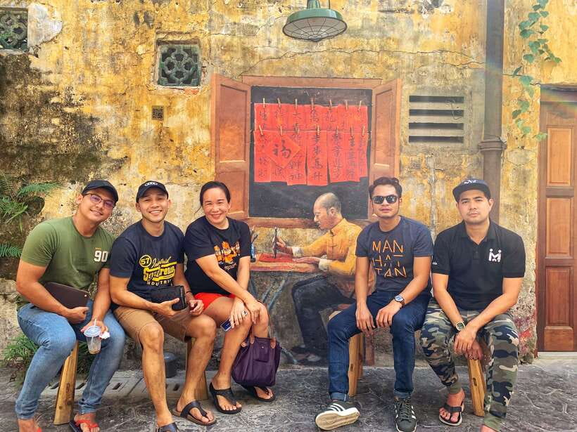 Kuala Lumpur: Private Highlights Instagram Tour - A café break keeps the afternoon moving
