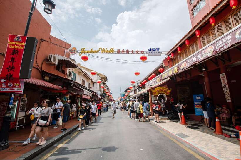 Kuala Lumpur: Private Malacca Night Tour w/Cruise & Trishaw - Independence landmarks beside the Straits of Malacca