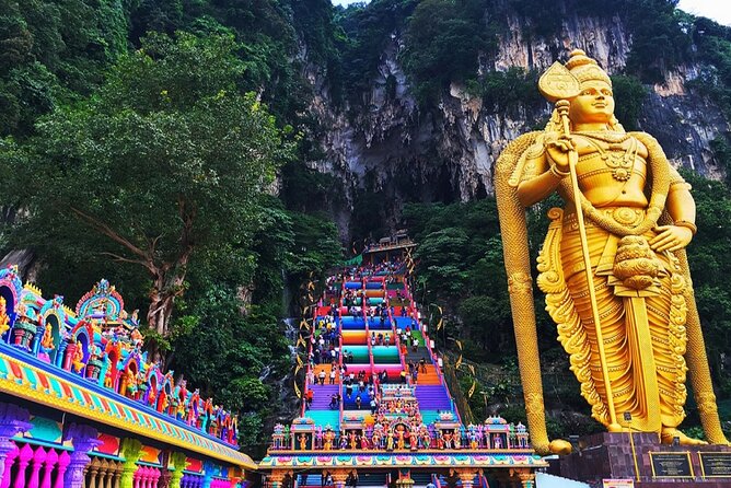 Kuala Lumpur Private Tour to Batu Caves Hotsprings And Waterfalls - What the private guide adds
