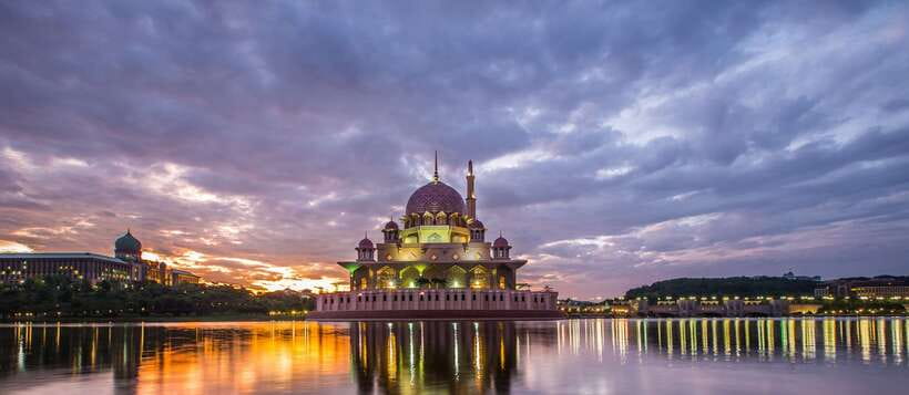 Kuala Lumpur: Putrajaya City Tour with Lake Cruise - Taman Warisan Agricultural Heritage Park: Malaysia Beyond the City