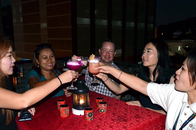Kuala Lumpur's Nightlife Secrets and Street Food - Claypot chicken rice and the food value