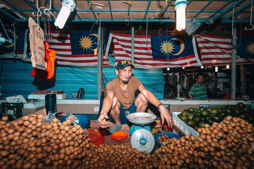 Kuala Lumpur: Sambal Street Food Tour with 15+ Tastings - Why this tour works better than guessing at dinner