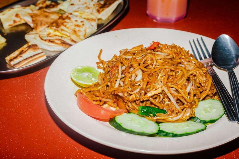 Kuala Lumpur: Sambal Street Food Tour with 15+ Tastings - Satay, grilled fish, and the power of sambal