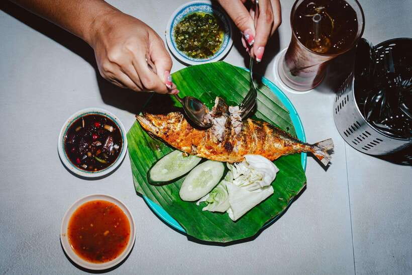 Kuala Lumpur: Sambal Street Food Tour with 15+ Tastings - Cendol with durian and the less obvious tastes