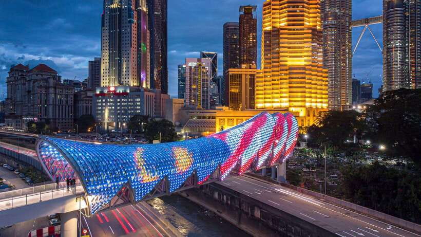 Kuala Lumpur: Sightseeing, Markets, and Food Night Tour - The King’s Palace and Malaysia’s royal story