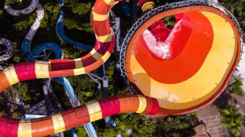 Kuala Lumpur: Sunway Lagoon Theme Park Ticket with Transfer - Scream Park is best for the right audience