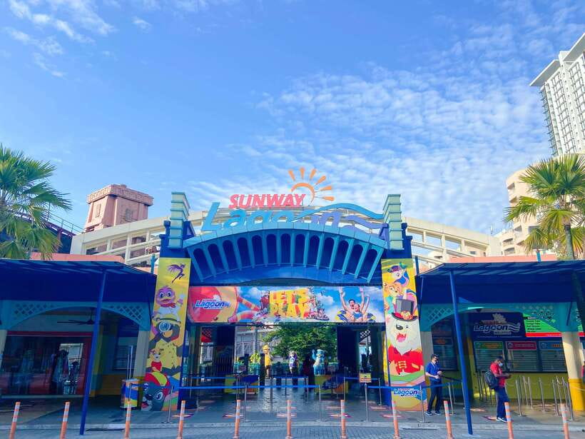 Kuala Lumpur: Sunway Lagoon Ticket & 1-Way Transfer - What your Kuala Lumpur day looks like