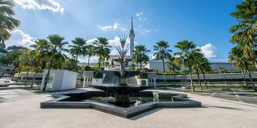 Kuala Lumpur: Temple & Shrine Private Half Day Tour - Transport, timing, and the private format