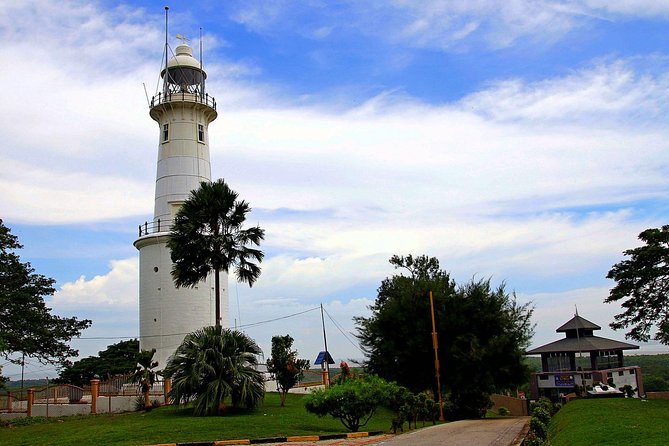 Kuala Selangor Fireflies Tour with Fort Altingsburg & Dinner - Seafood dinner by the waterfront