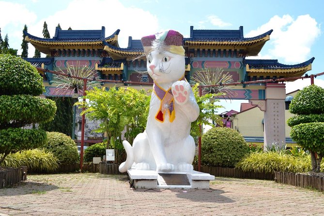 Kuching Half Day City Tour - Tua Pek Kong Temple and Kuching Mosque
