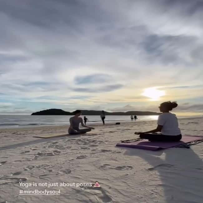 Langkawi: Enchanting Sunset Beach Yoga at Cenang Beach - What a sunset hour at Cenang Beach feels like